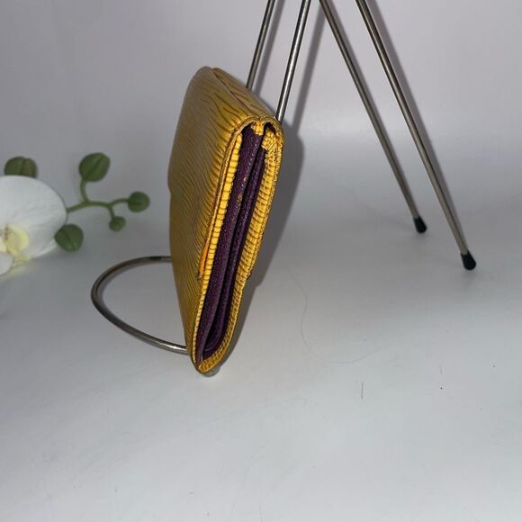 Louis Vuitton Epi Leather Compact Wallet Yellow - Picture 4 of 11